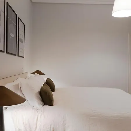 Amplio En Casco Viejo - Corazón De Apartamento