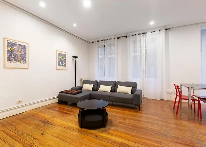 Amplio En Casco Viejo - Corazon De *