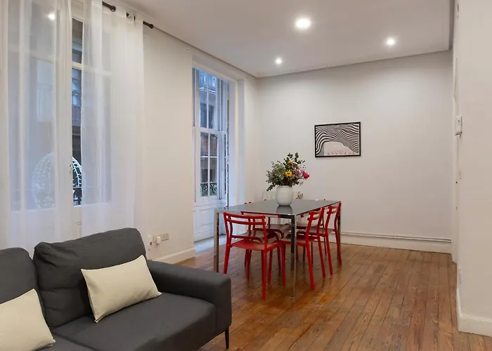 Apartment Amplio En Casco Viejo - Corazon De *